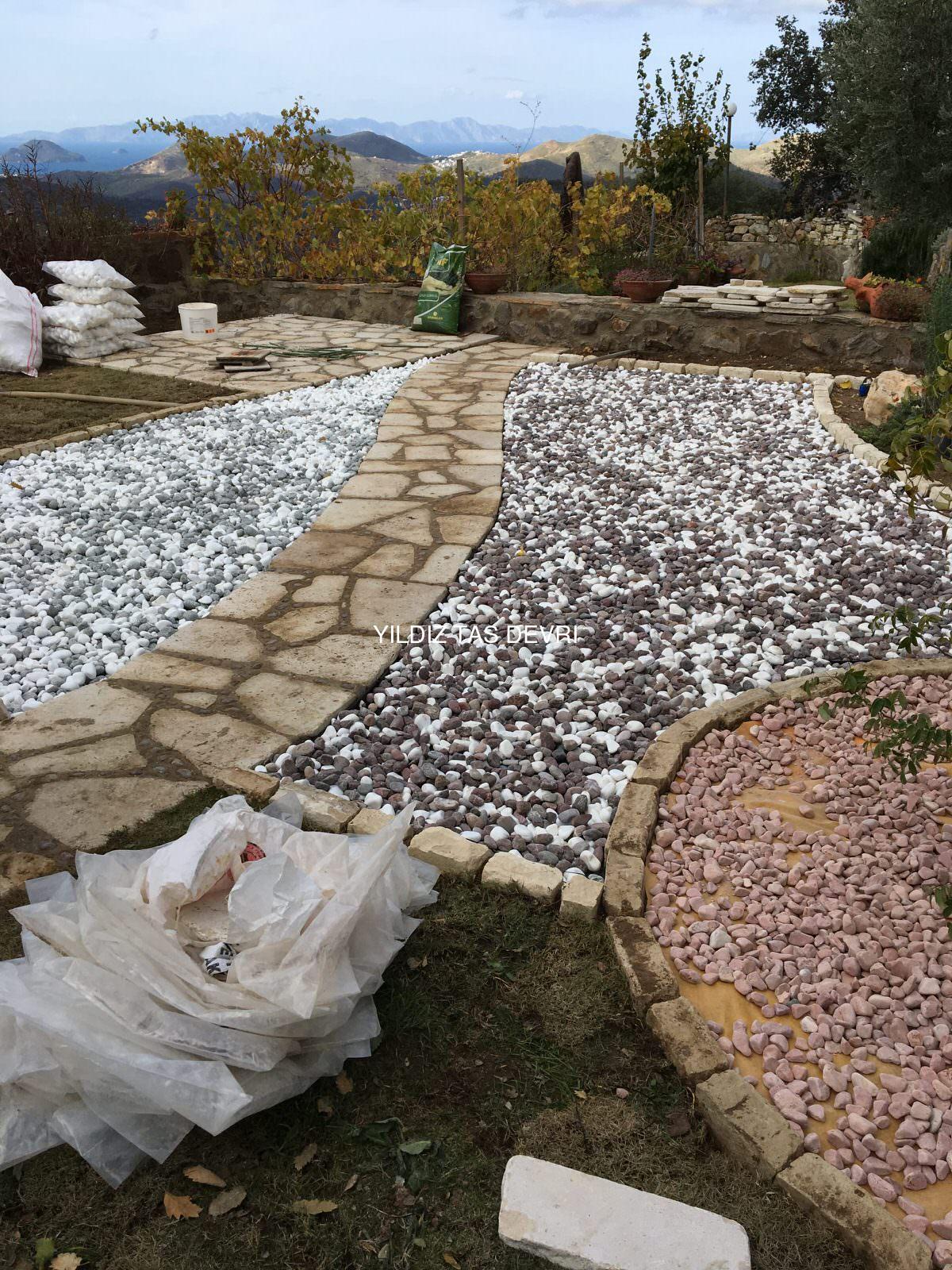 Çakıl Taşları 4